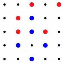 Svarte, røde og blå prikker i mønster 5 x6